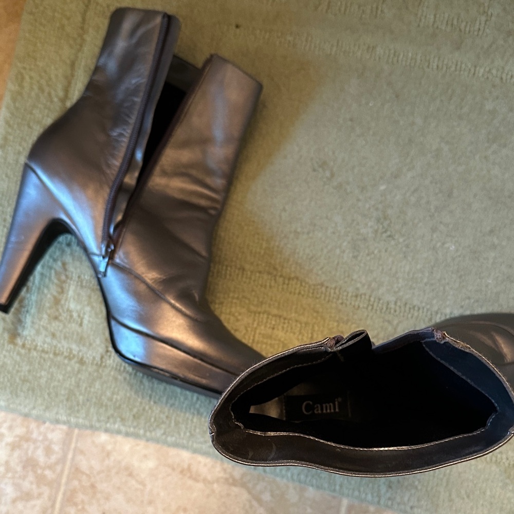 Cami Pewter platform Heeled Boots sz 9